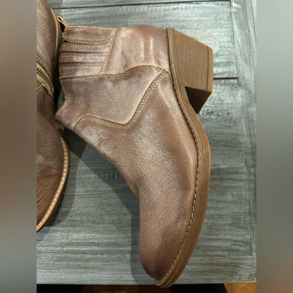 Sofft Women's Ardmore Ankle Boots - Picture 6 of 12